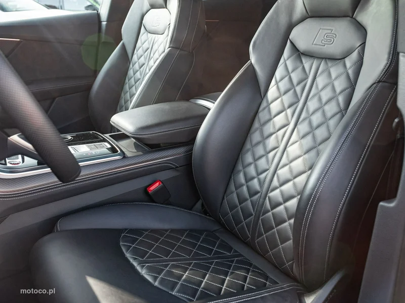 Audi SQ8 13