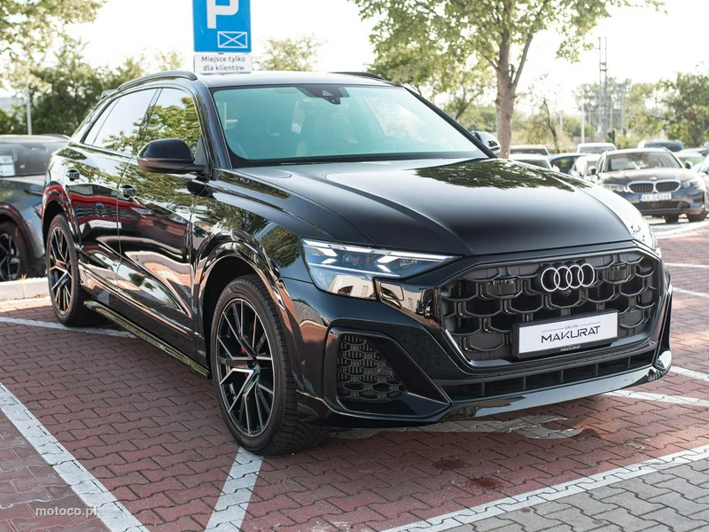 Audi SQ8 3