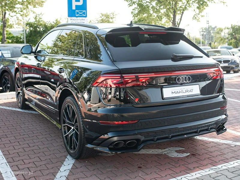 Audi SQ8 4