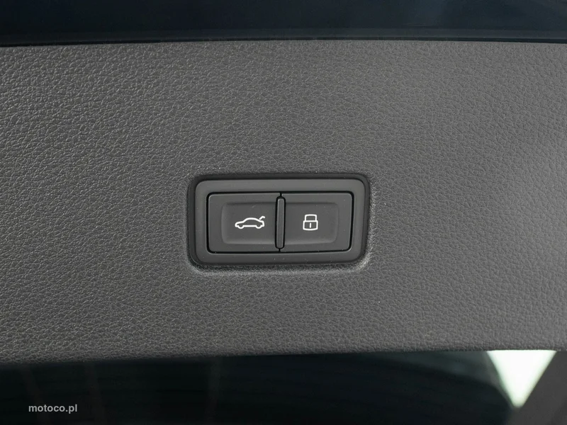 Audi SQ8 32