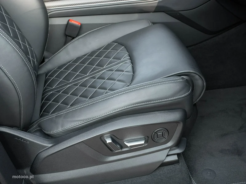 Audi SQ8 34