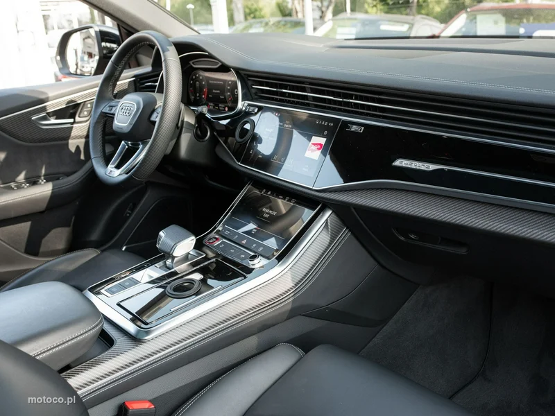 Audi SQ8 37