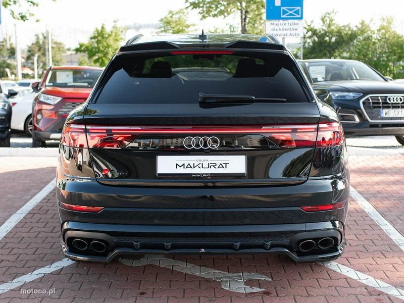Audi SQ8 6