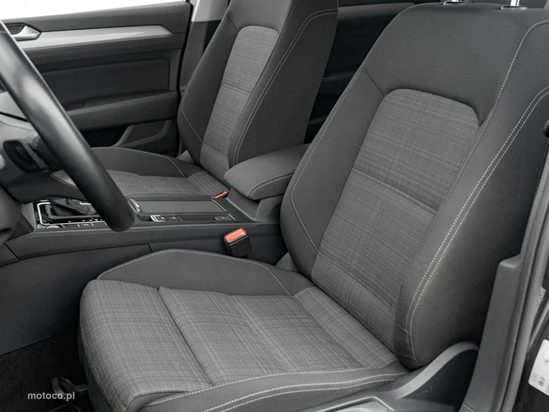 Volkswagen Passat B8 13