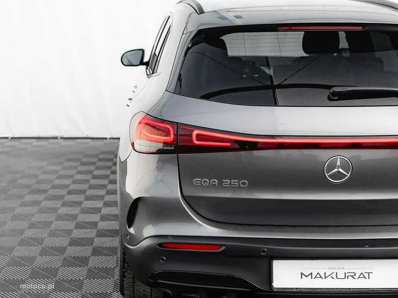 Mercedes-Benz EQA 11