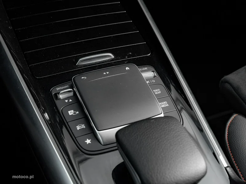 Mercedes-Benz EQA 18