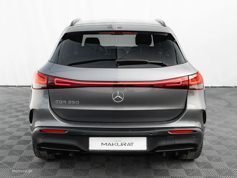 Mercedes-Benz EQA 10