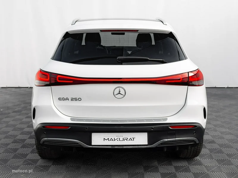 Mercedes-Benz EQA 10