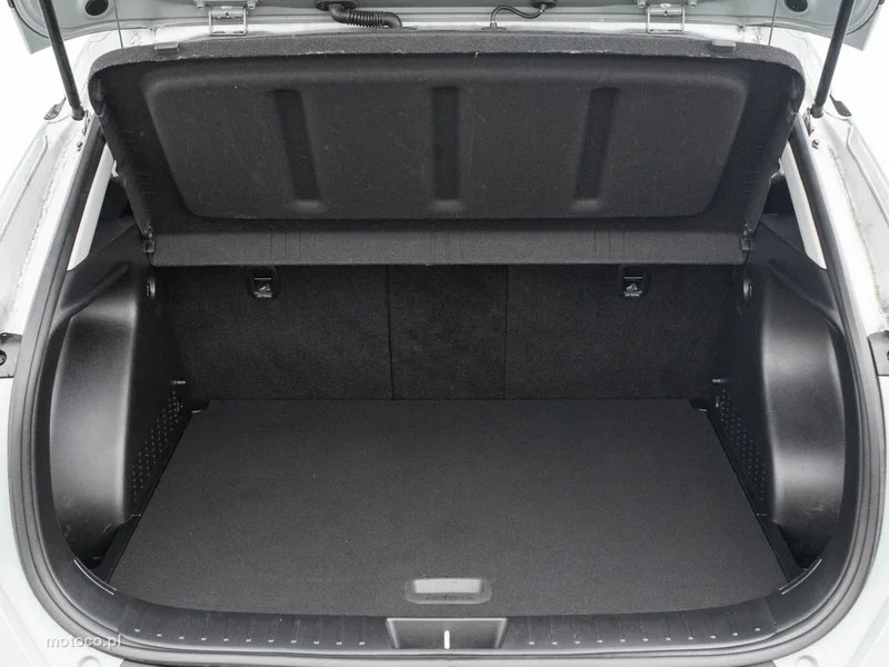 Hyundai KONA 27