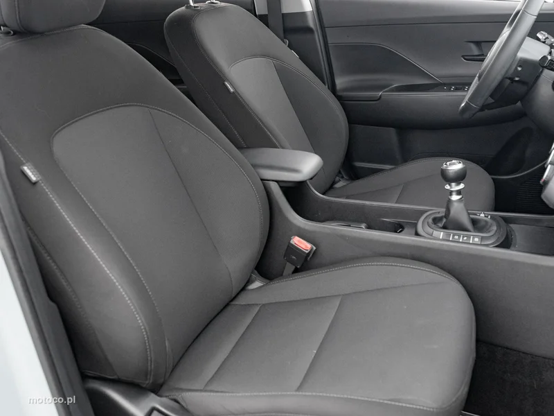 Hyundai KONA 29