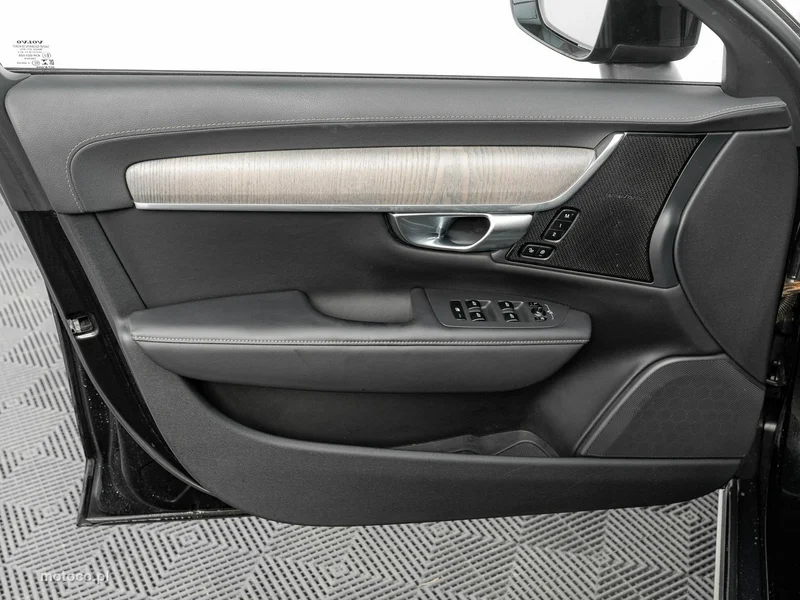 Volvo V90 Cross Country 12
