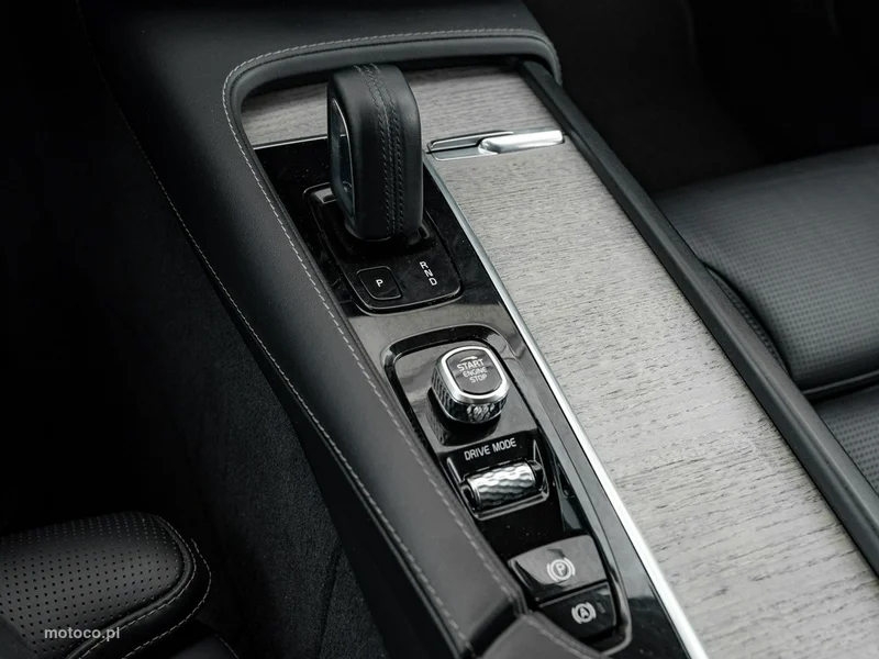 Volvo V90 Cross Country 18