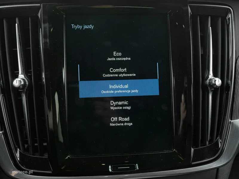 Volvo V90 Cross Country 23