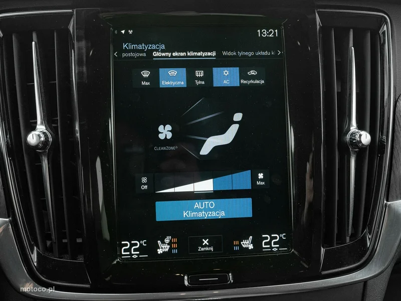 Volvo V90 Cross Country 24