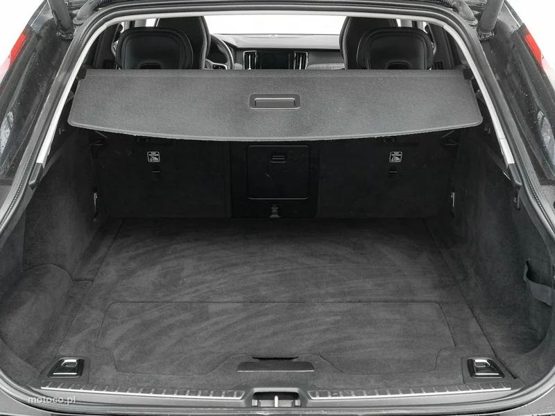 Volvo V90 Cross Country 30