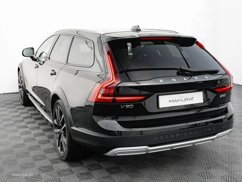 Volvo V90 Cross Country 4