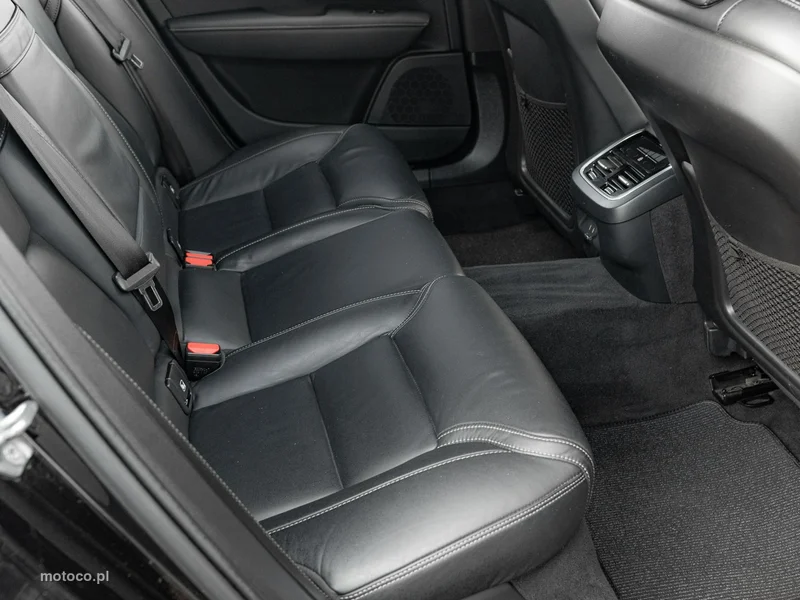 Volvo V90 Cross Country 32