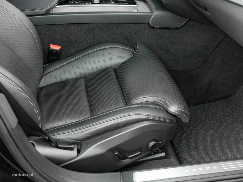 Volvo V90 Cross Country 34