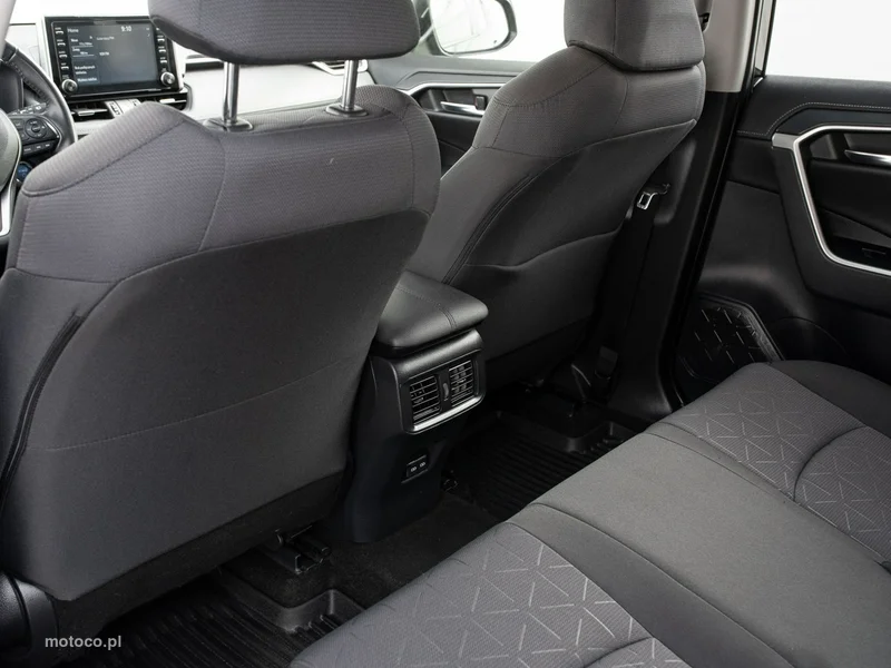 Toyota RAV 4 XA50 23