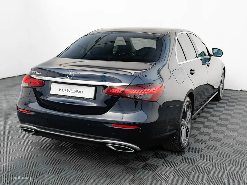 Mercedes-Benz Klasa E W213 E 220 5