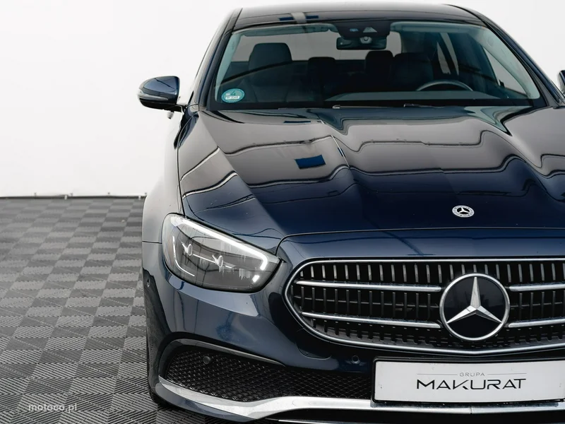 Mercedes-Benz Klasa E W213 E 220 8