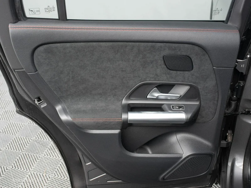 Mercedes-Benz EQA 22