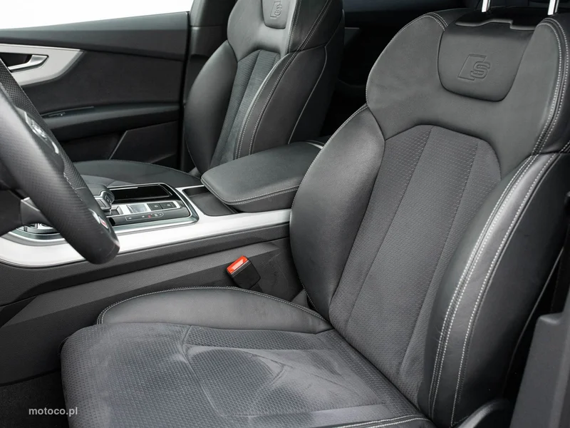 Audi Q8 4M 11
