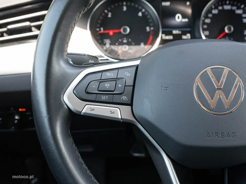 Volkswagen Passat B8 13