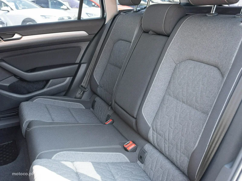 Volkswagen Passat B8 26