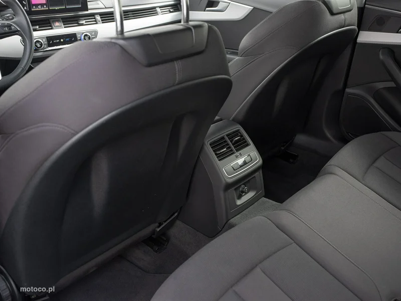 Audi A4 B9 29