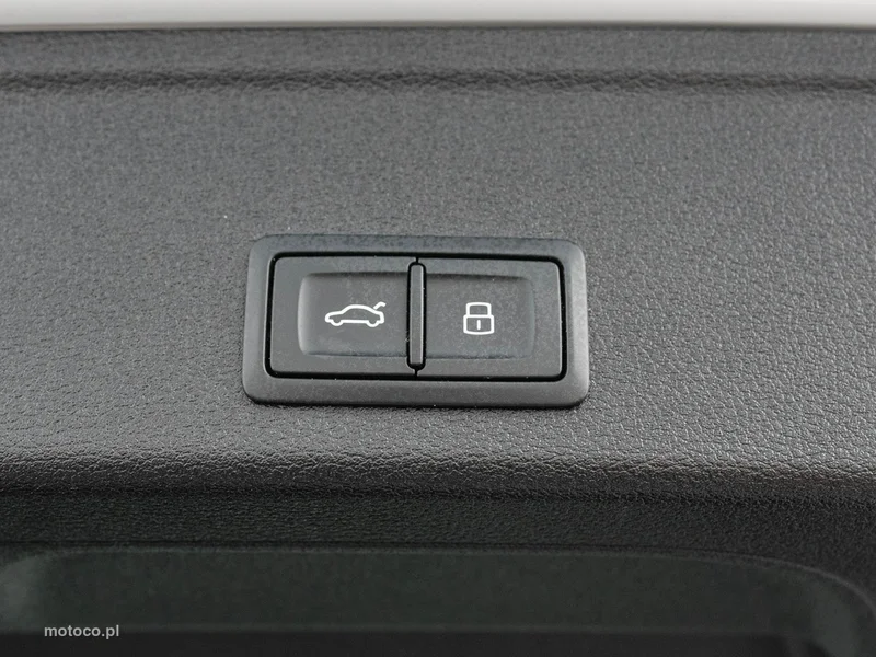 Audi A4 B9 32