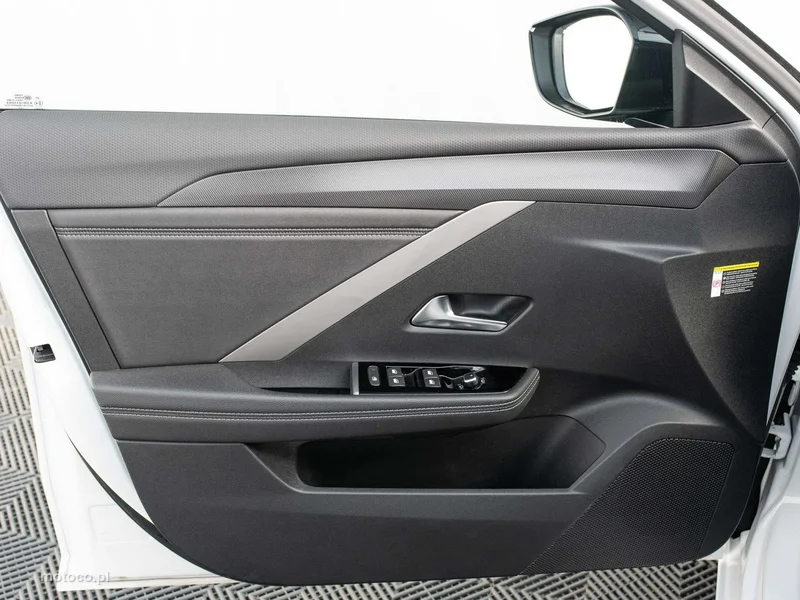 Opel Astra L 12