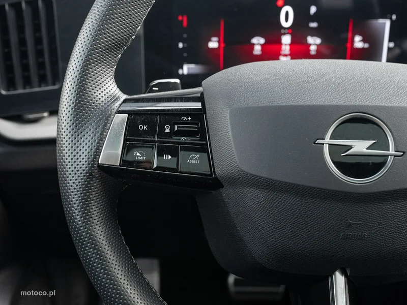 Opel Astra L 16