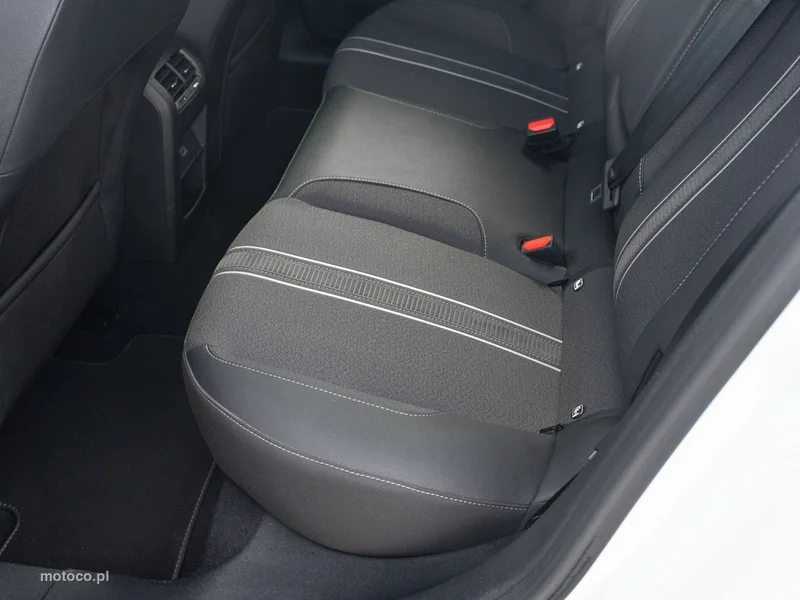 Opel Astra L 29