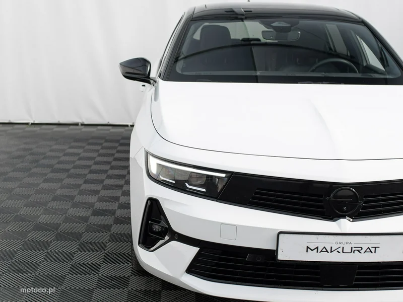 Opel Astra L 8