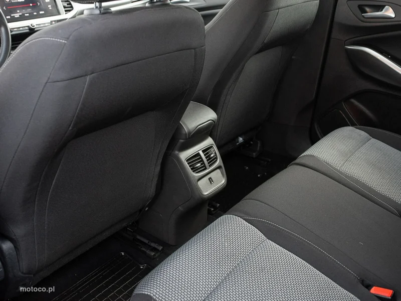 Opel Grandland I 25