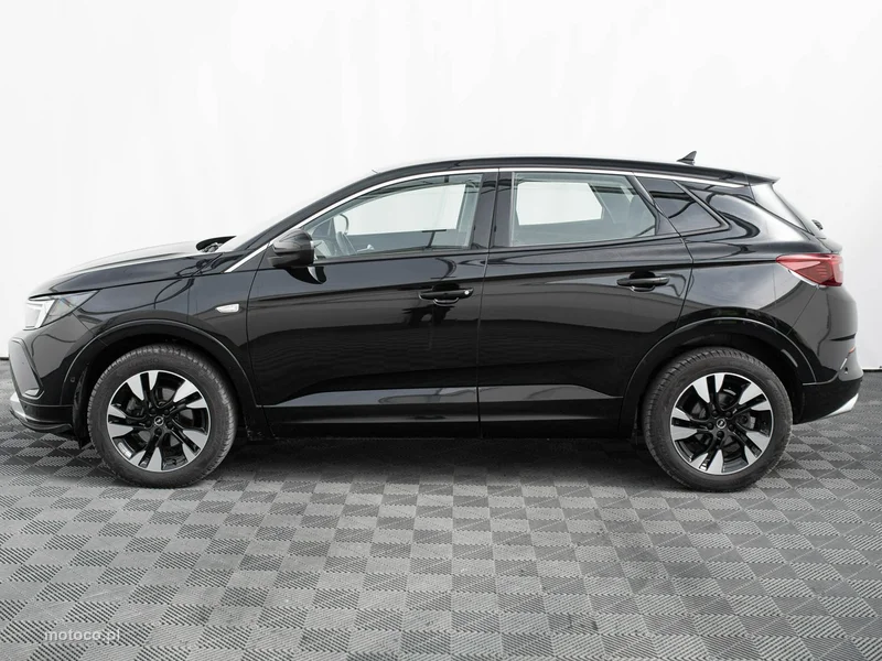 Opel Grandland I 8