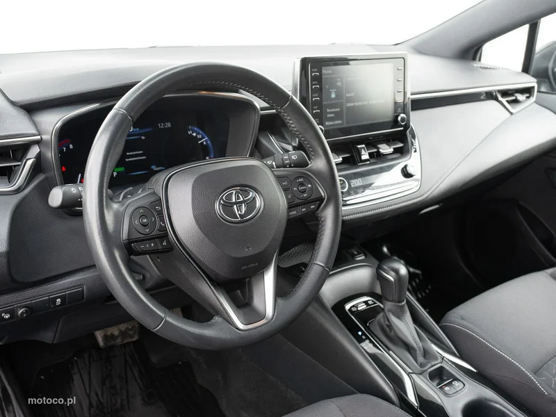 Toyota Corolla E210 6