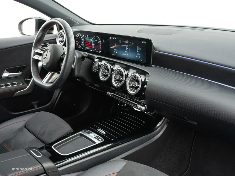 Mercedes-Benz Klasa A W177 A 200 30