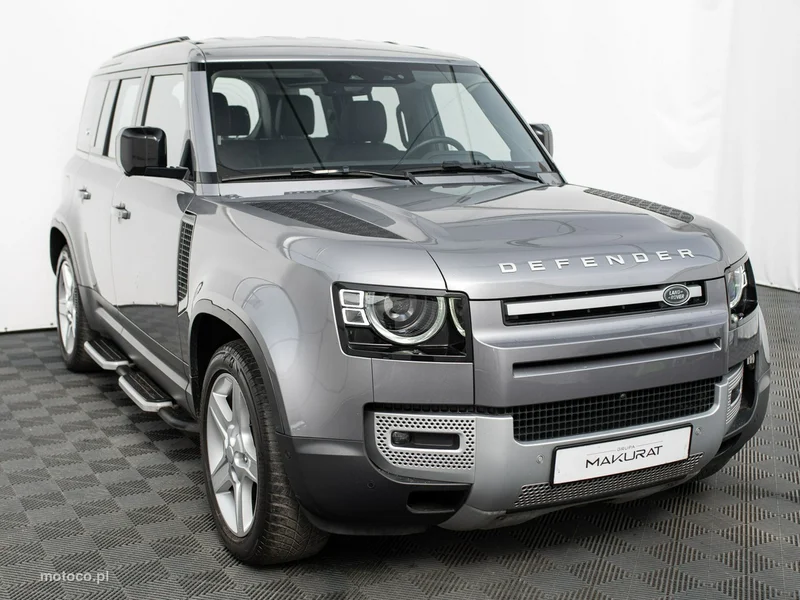 Land Rover Defender 3