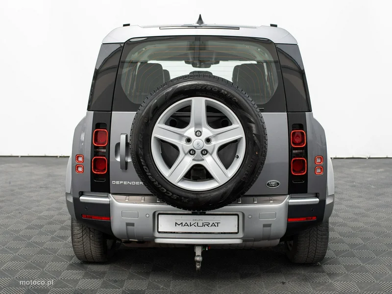 Land Rover Defender 8
