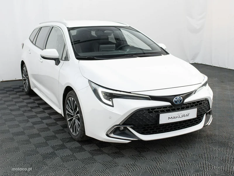 Toyota Corolla E210 3