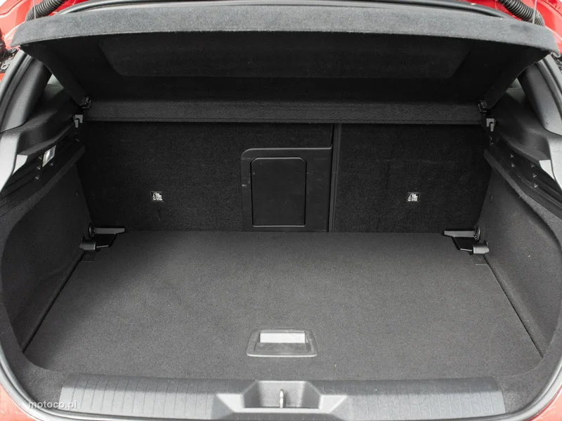 Opel Astra L 25