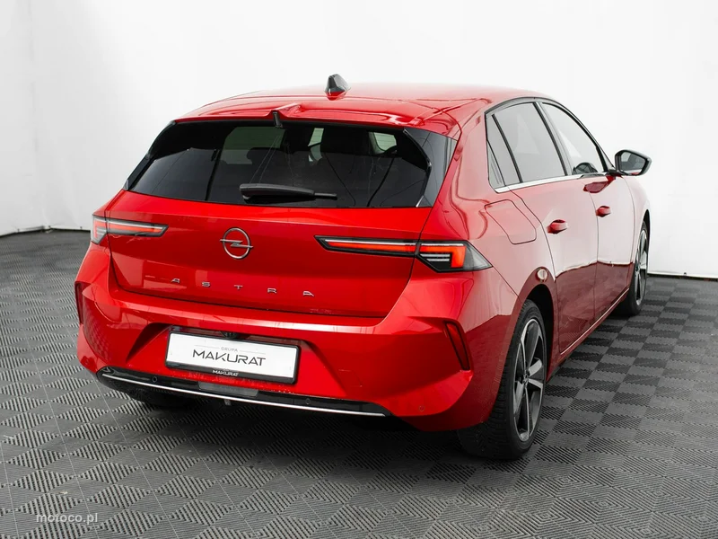 Opel Astra L 5