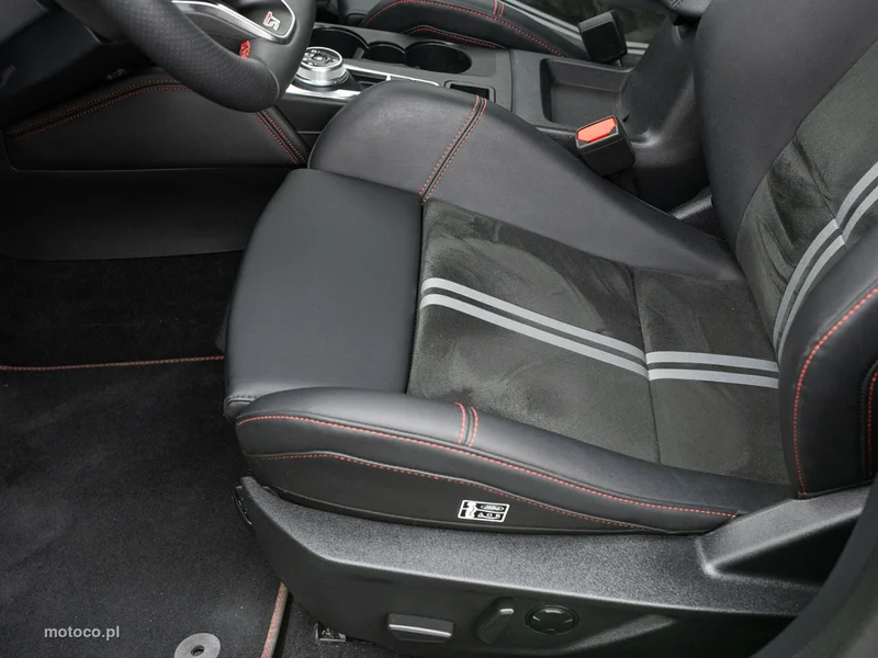 Ford Focus IV 11