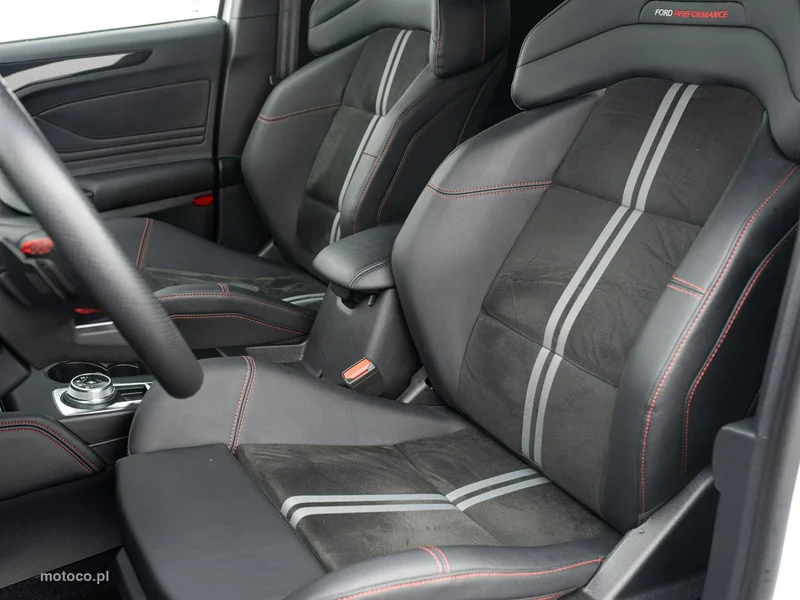 Ford Focus IV 11