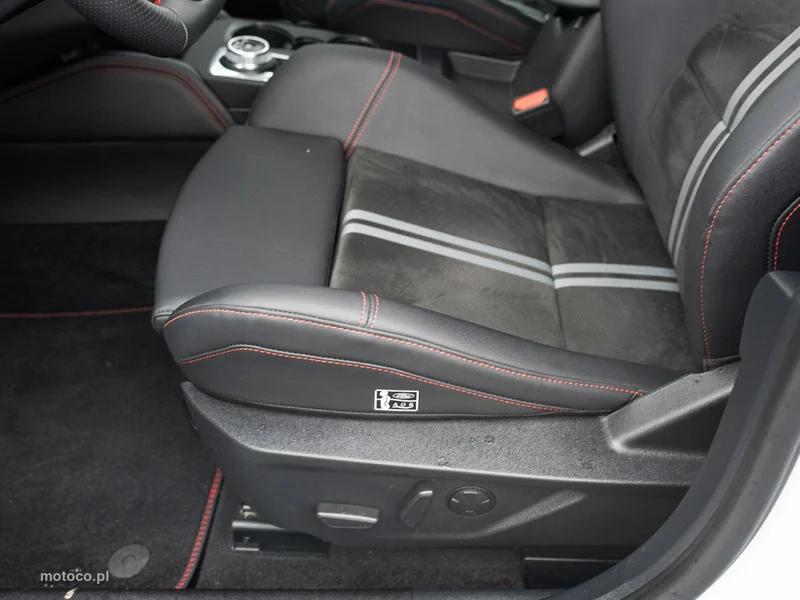 Ford Focus IV 10