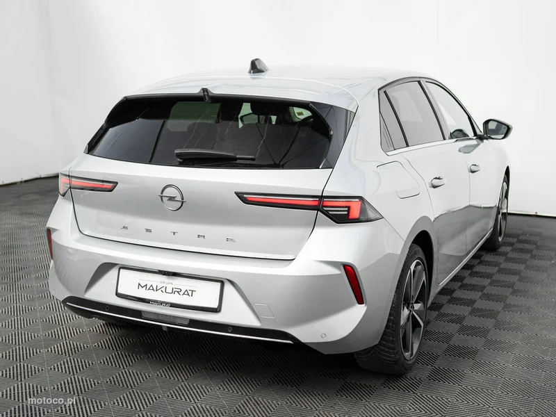 Opel Astra L 5