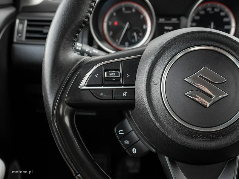 Suzuki Swift 13