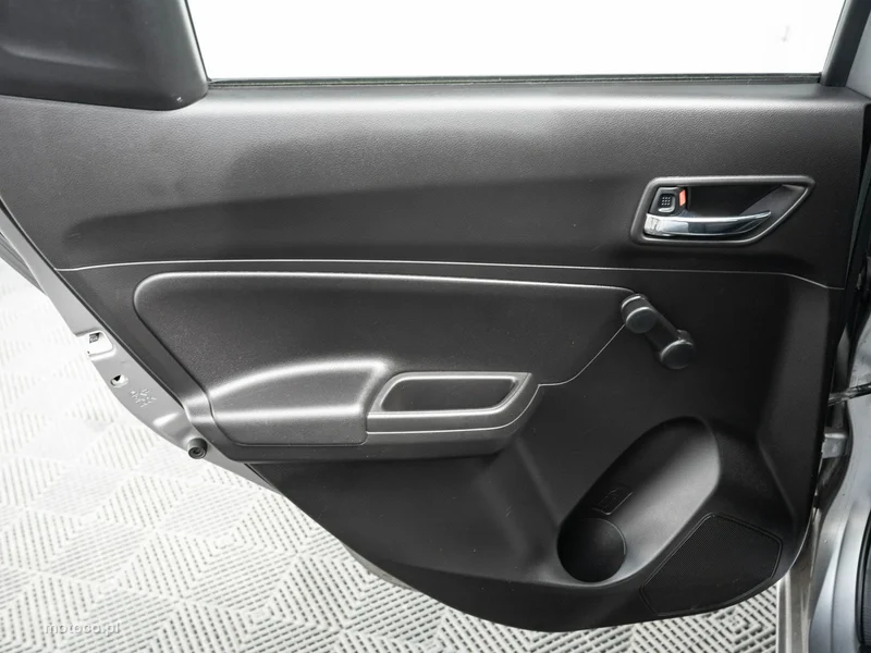 Suzuki Swift 18